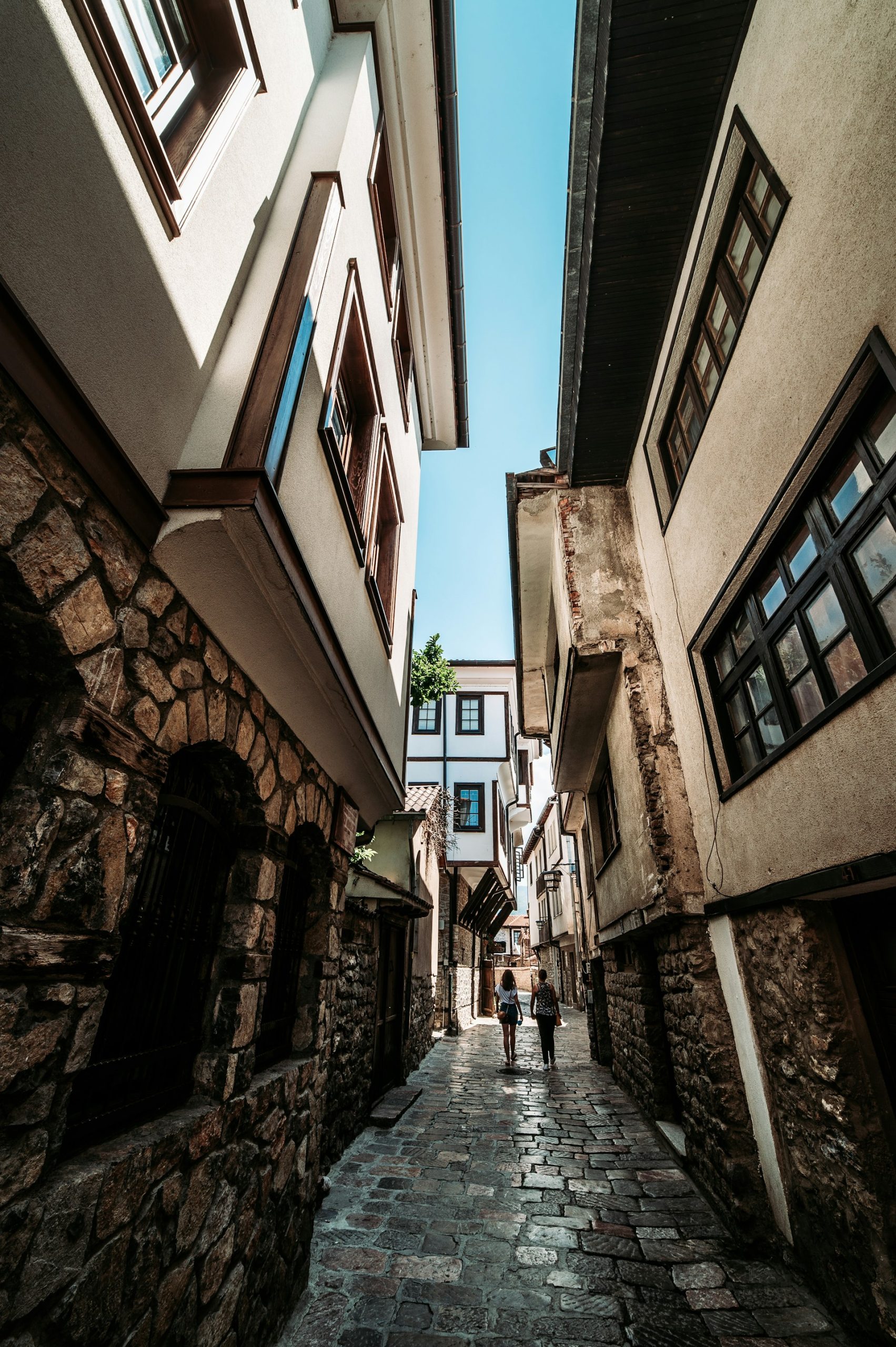 Altstadt von Ohrid – verwinkelte Gassen beim Einkaufsbummel